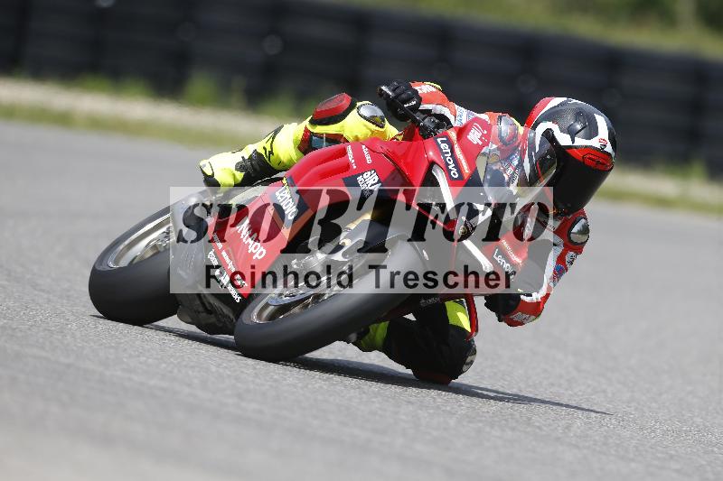 Archiv-2025/27 12.06.2025 Ducati Schweiz Trackday Warmup  ADR/gruen-vert/1
